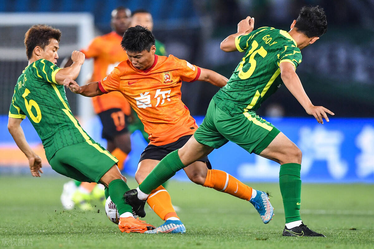 爱游戏-清晨武汉三镇临场应变:欧超杯节点到来,质疑声仍在,数据趋势出现新变化的简单介绍