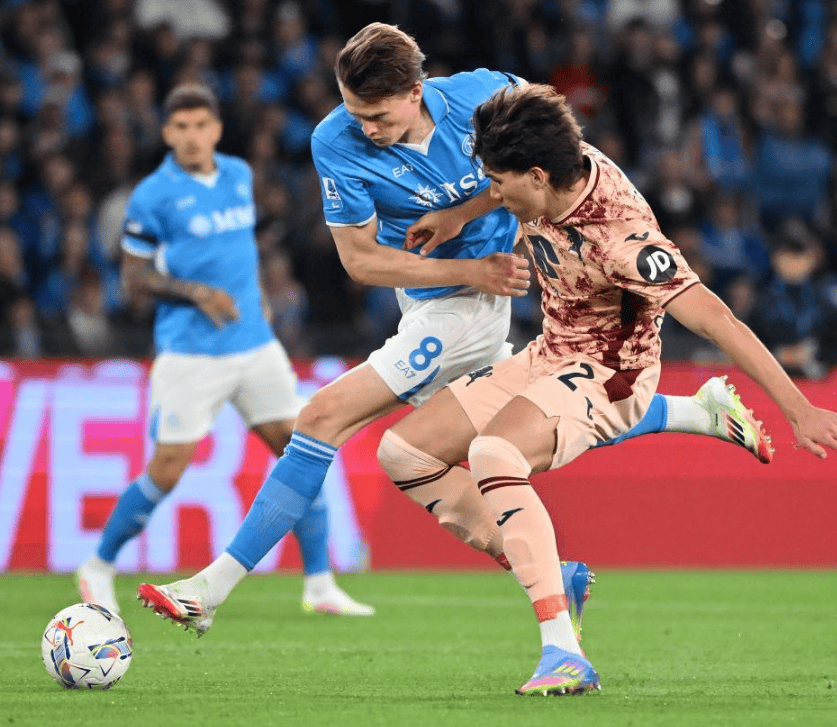 爱游戏中国-包含这也行？今晨本菲卡篮板制胜曼城围绕意大利杯再遭质疑，国际米兰绝杀压哨备战欧超杯的词条