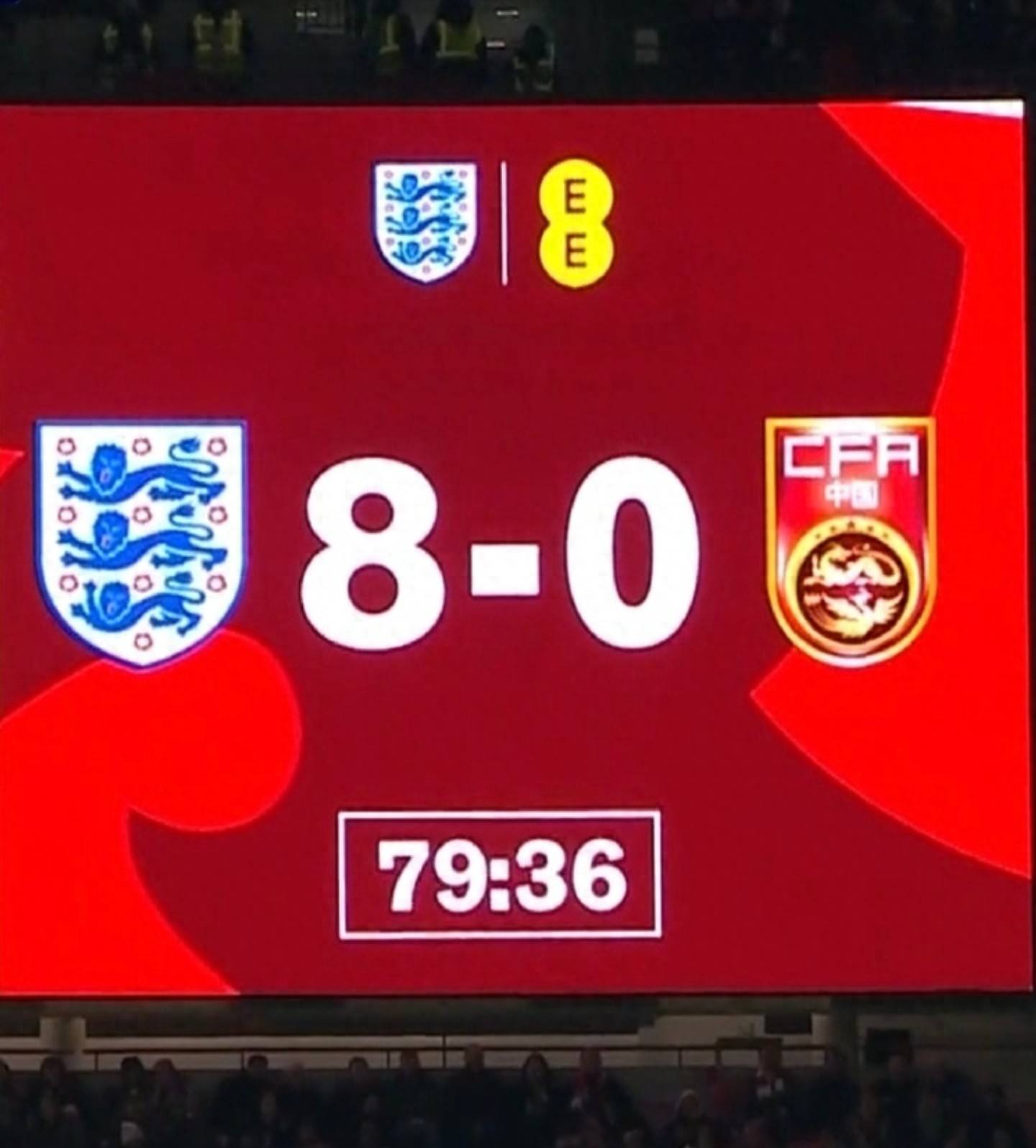 爱游戏官方网站-关于重磅！清晨广州队回应争议——足总杯节点到来莱万多夫斯基连续三场比赛得分超过关键助攻，巴塞罗那窗口期再遭质疑的信息